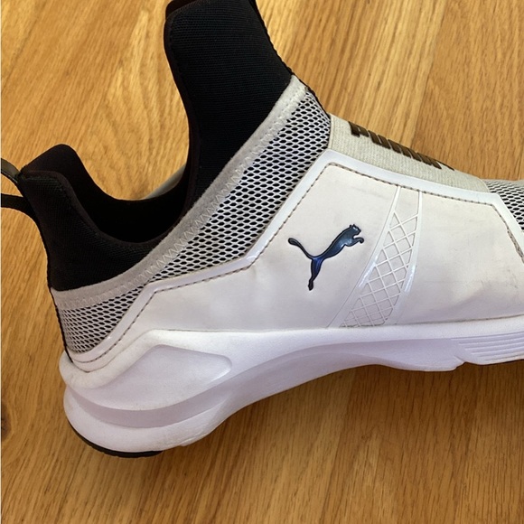 Puma Shoes Sneakers size 9 - Picture 3 of 5